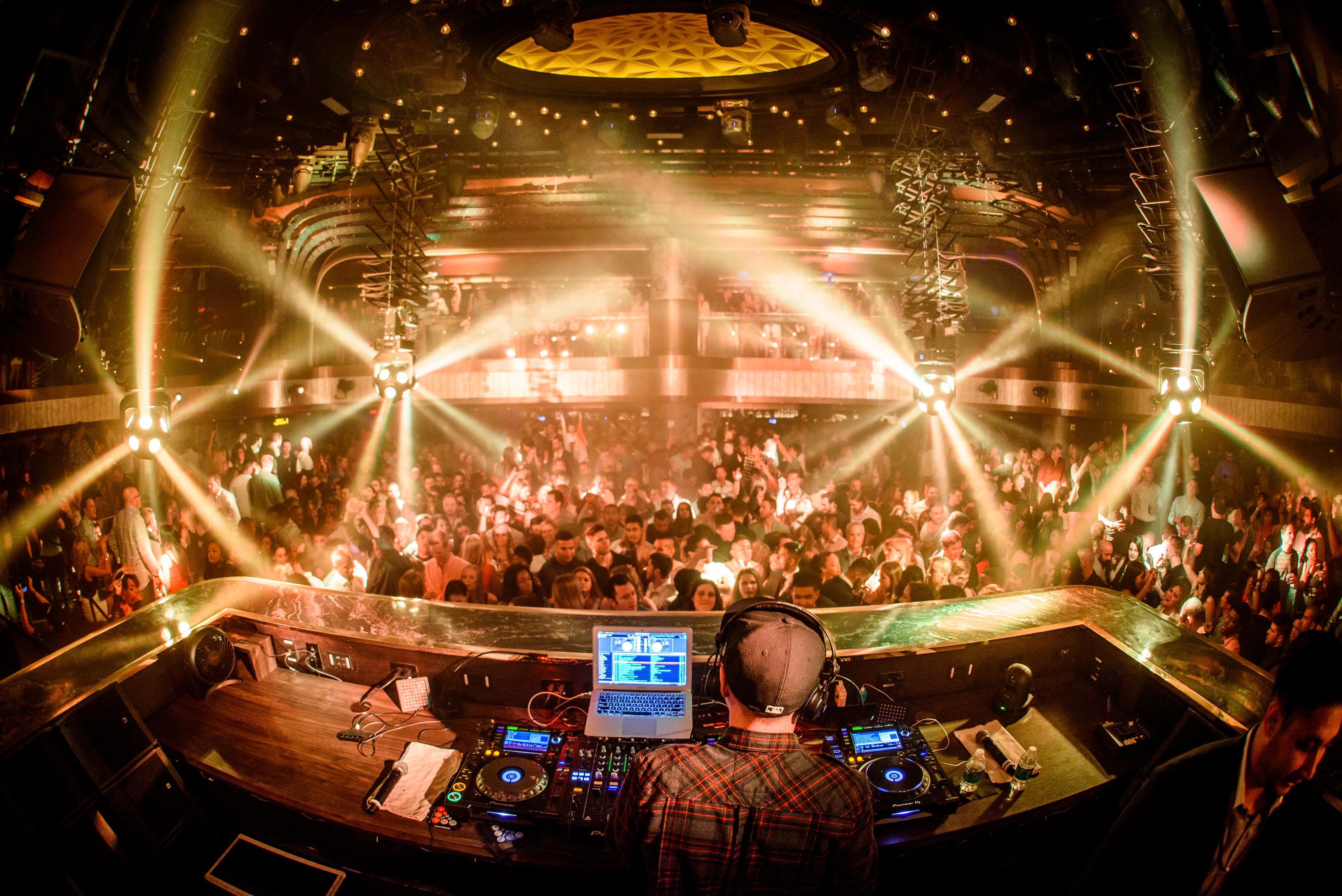 Avolites Case Studies – Audiotek, Ireland